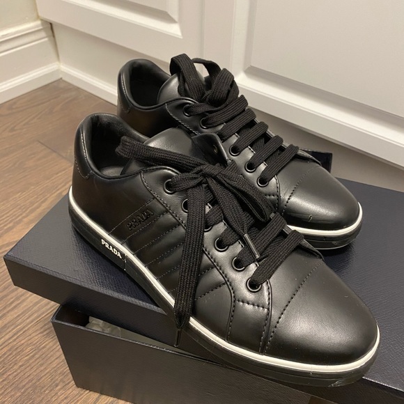 Sneakers - Picture 2 of 3